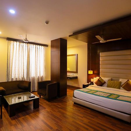 Cs Boutique Hotel Faridabad Zewnętrze zdjęcie