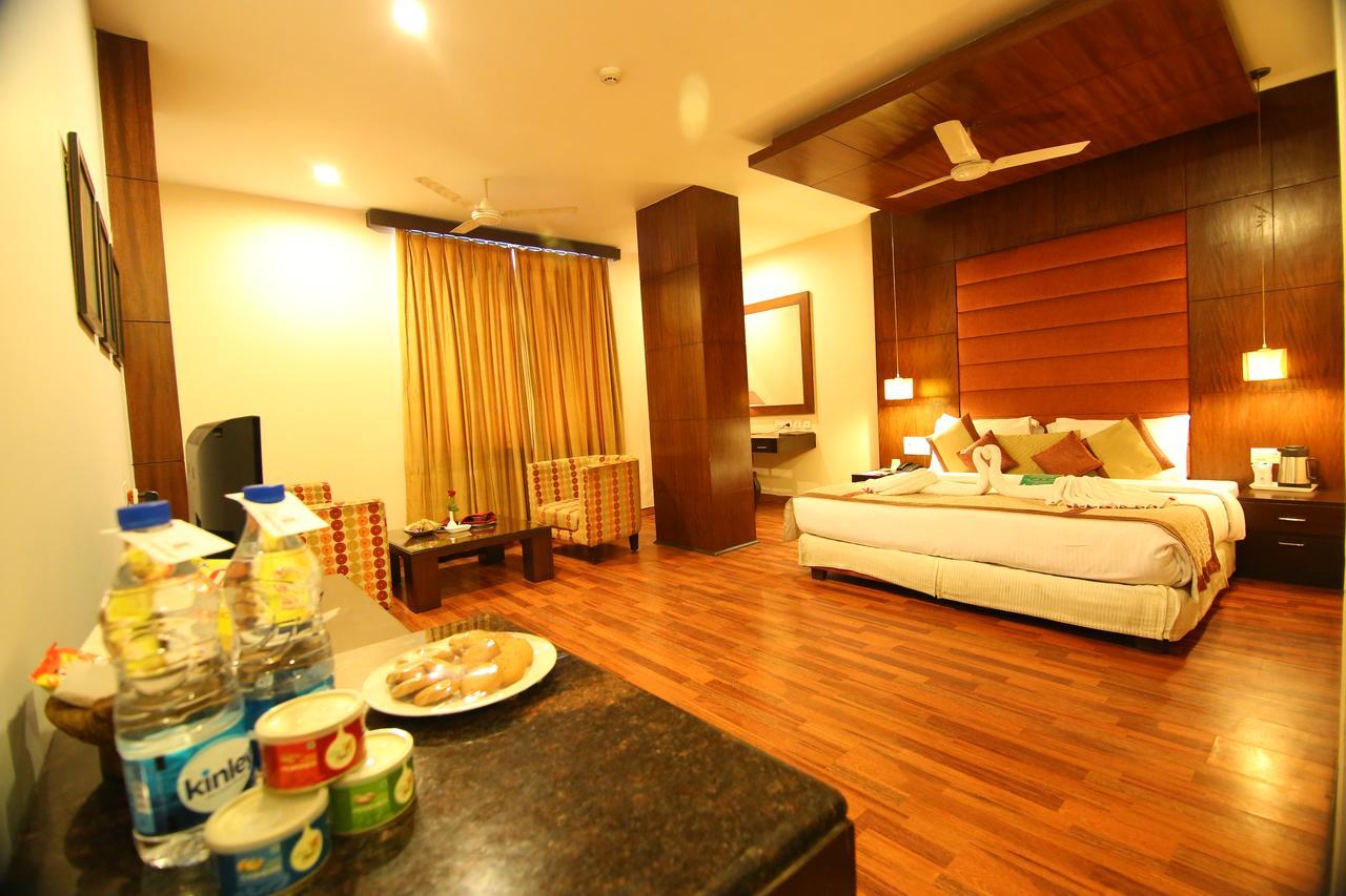 Cs Boutique Hotel Faridabad Zewnętrze zdjęcie