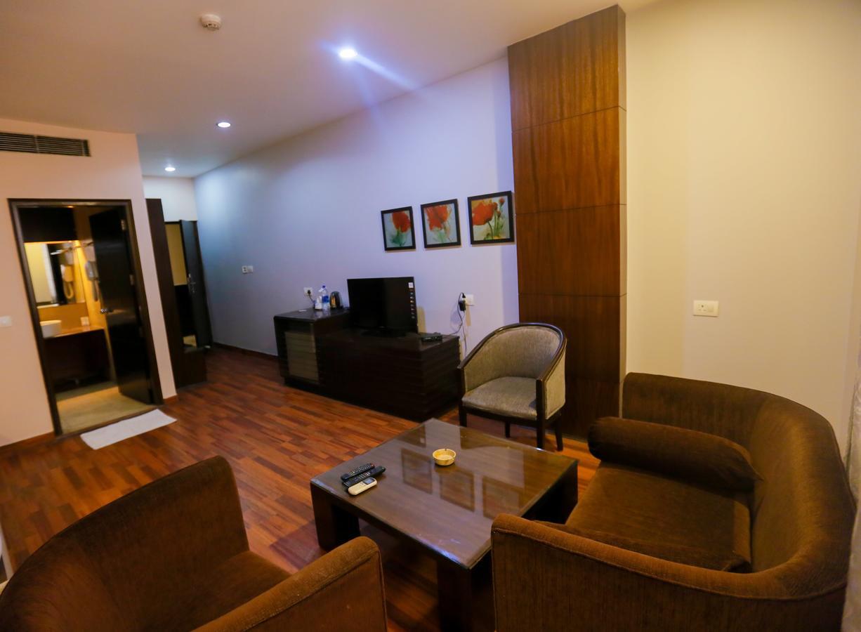 Cs Boutique Hotel Faridabad Zewnętrze zdjęcie